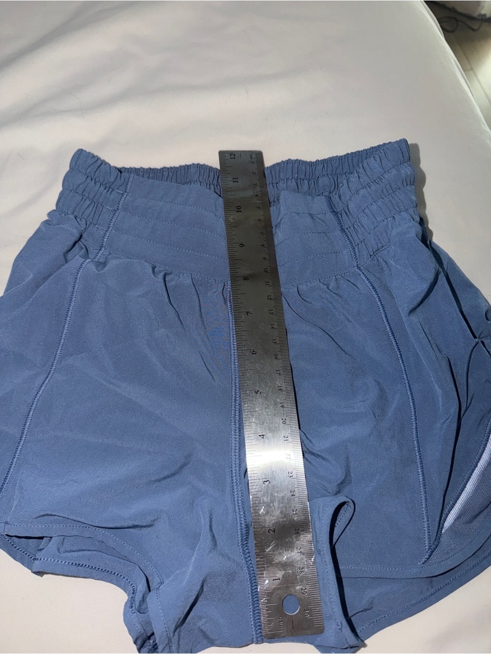 lululemon athletica Women’s Blue Hotty Hot Shorts Slate/Steel Blue High Rise 2 - Picture 4 of 4